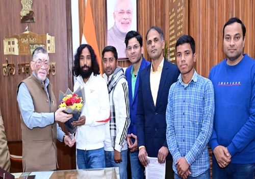 JPSC में आयु सीमा संशोधन को लेकर देवेंद्रनाथ पहुंचे लोक भवन